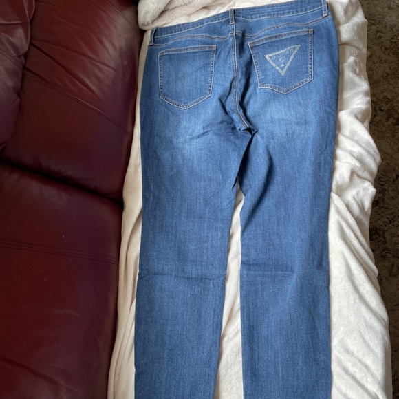 Guess Skinny Jeans - Picture 5 of 7